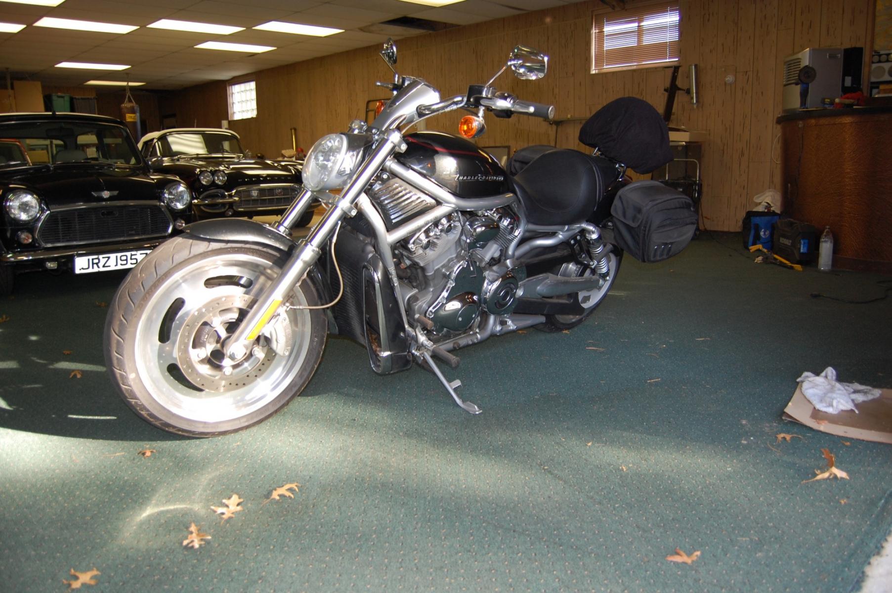 2007 Black /Black Harley-Davidson V-Rod (1HD1HFZ107K) with an 1130 cc V Twin engine, sequential manual transmission, located at 6528 Lower York Road, New Hope, PA, 18938, (215) 862-9555, 40.358707, -74.977882 - Here for sale is a very nice low mileage 2007 Harley-Davidson V-Rod. 1130 cc v twin engine. Runs and rides with no issues. All prices exclude tax, tags, and our dealer fee of $297.50 - Photo #4